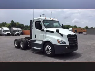 2019 Freightliner Cascadia 126