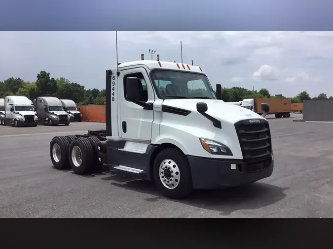 2019 Freightliner Cascadia 126101eca8a5510cbdb5e3d6939c5aebe17