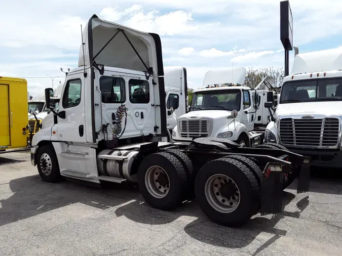 2020 FREIGHTLINER/MERCEDES CASCADIA 125