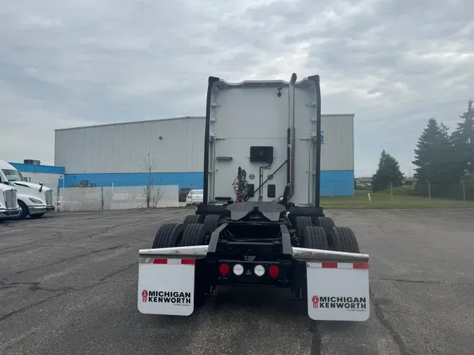 2022 Kenworth T680