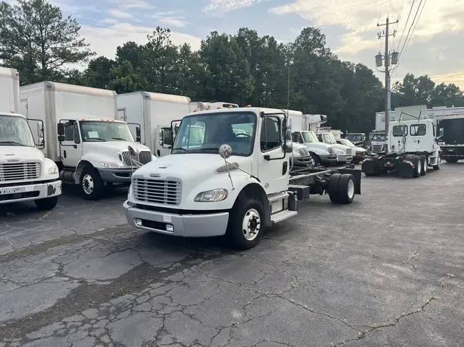 2020 FREIGHTLINER M2 106