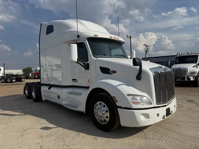 2022 Peterbilt 579