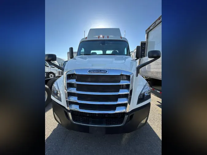 2020 FREIGHTLINER/MERCEDES NEW CASCADIA 116