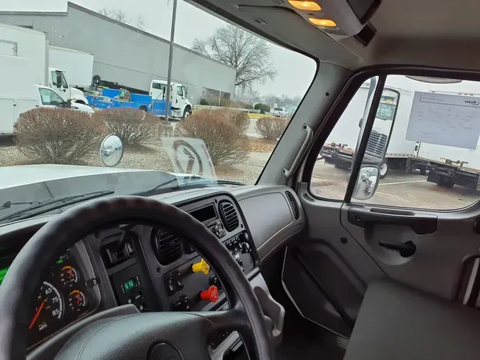 2016 FREIGHTLINER/MERCEDES 108SD