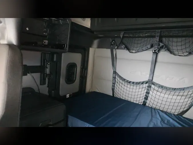 2021 Freightliner Cascadia 126