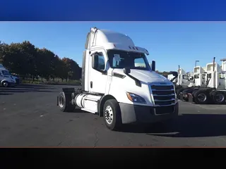 2019 Freightliner Cascadia 126