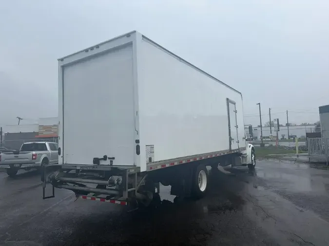 2018 FREIGHTLINER/MERCEDES M2 106
