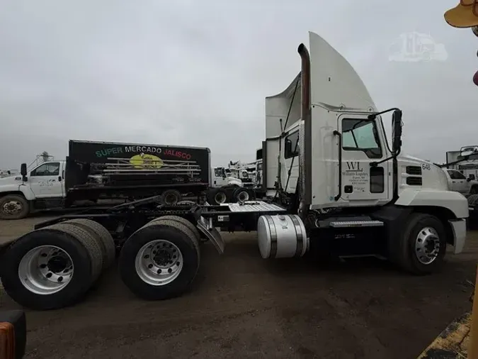 2019 MACK ANTHEM 64T103680cf7fdef6f830689b201d936483