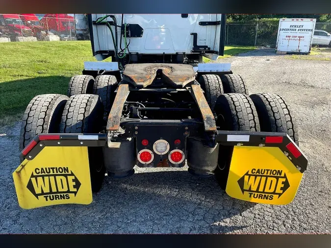2022 INT LT625 6x4