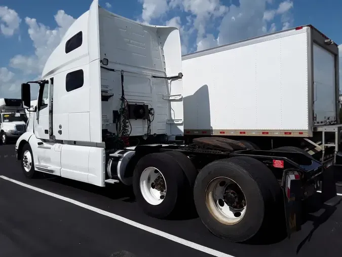 2020 VOLVO VNL64T-760