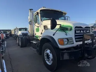 2007 MACK GRANITE CV713