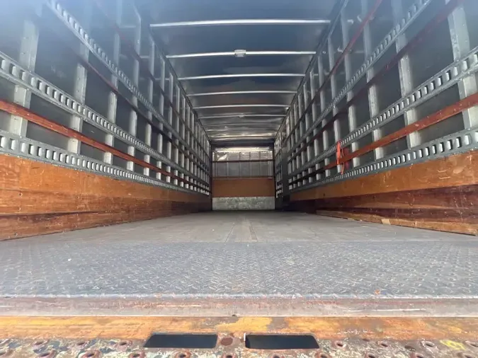 2018 FREIGHTLINER/MERCEDES M2 106