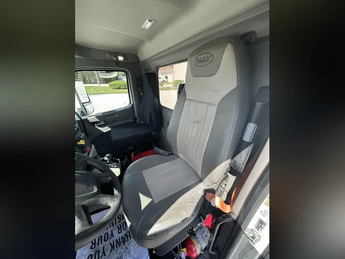 2020 Peterbilt 567