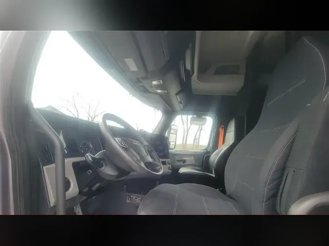 2019 FREIGHTLINER CA126