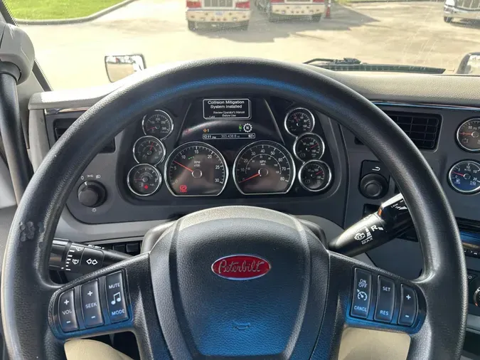 2021 Peterbilt 579