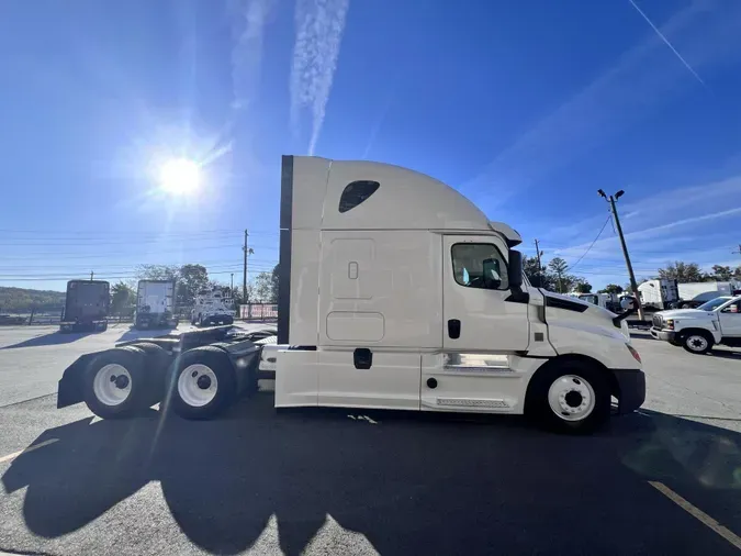 2020 Freightliner Cascadia