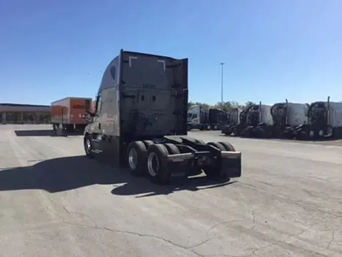 2023 Freightliner Cascadia