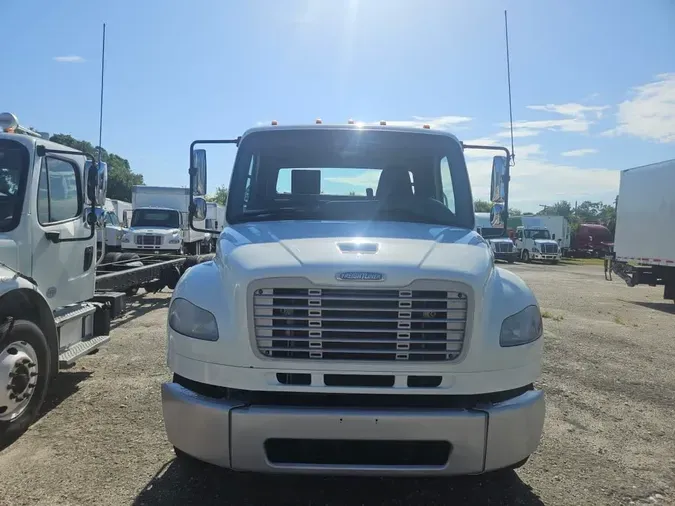 2020 FREIGHTLINER M2 106