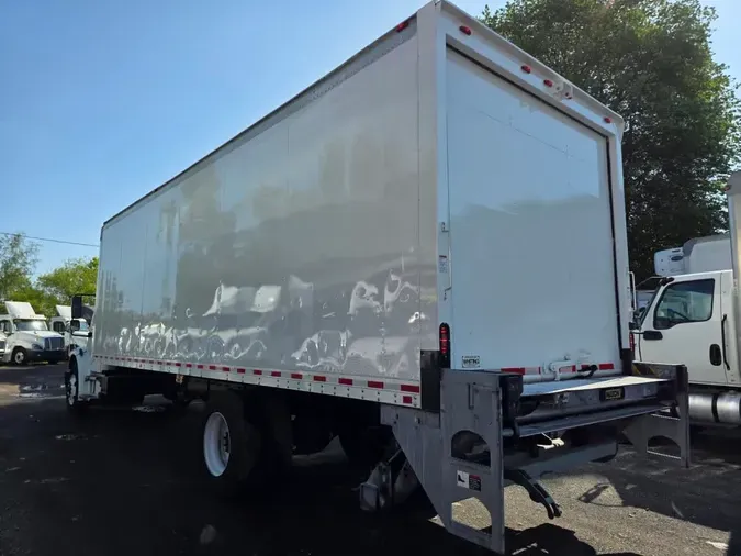 2018 FREIGHTLINER M2 106