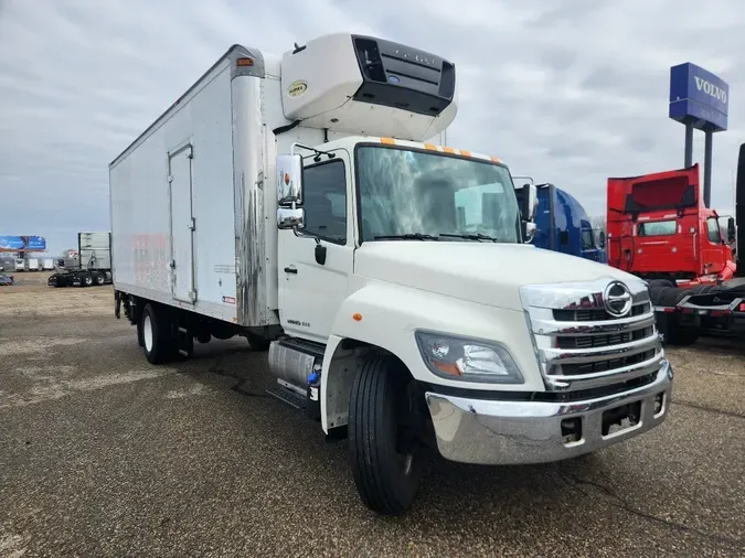 2015 HINO 338 Reefer