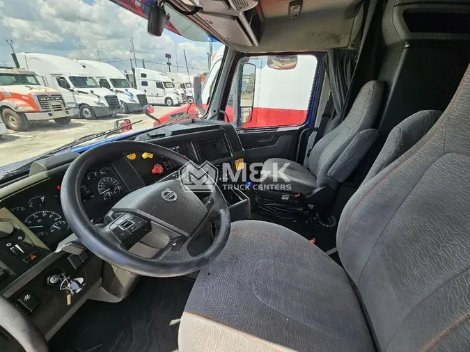 2021 VOLVO VNL64T760