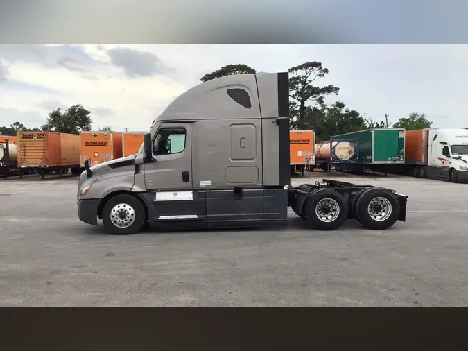 2021 Freightliner Cascadia