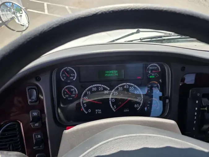 2016 FREIGHTLINER/MERCEDES M2 106
