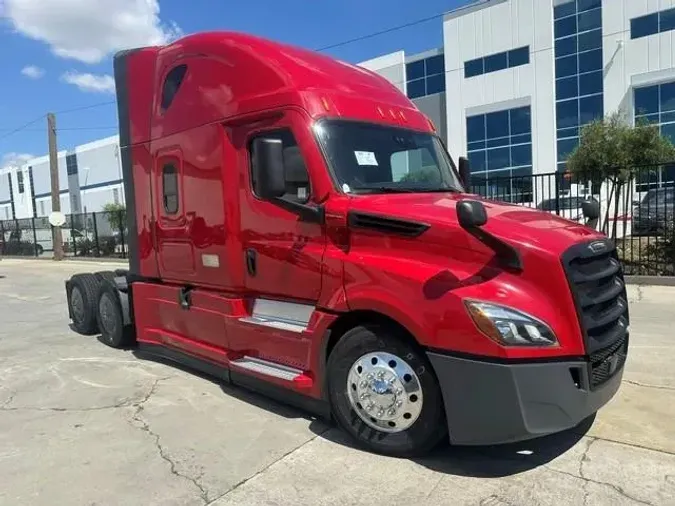 2022 Freightliner Cascadia