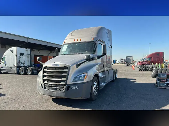 2020 Freightliner Cascadia 126