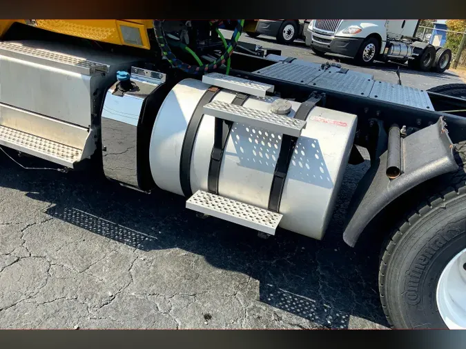 2019 INT LT625 6x4
