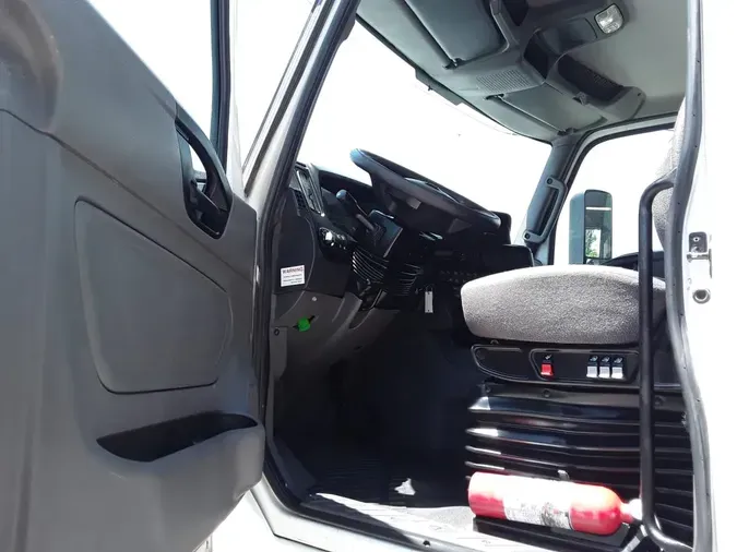 2019 ISUZU NQR