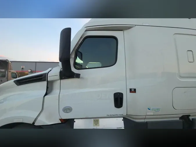 2023 Freightliner Cascadia 126106157cb9310441653f3e5c7ca8e34d8