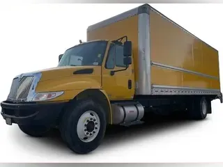 2018 International 4300-4X2