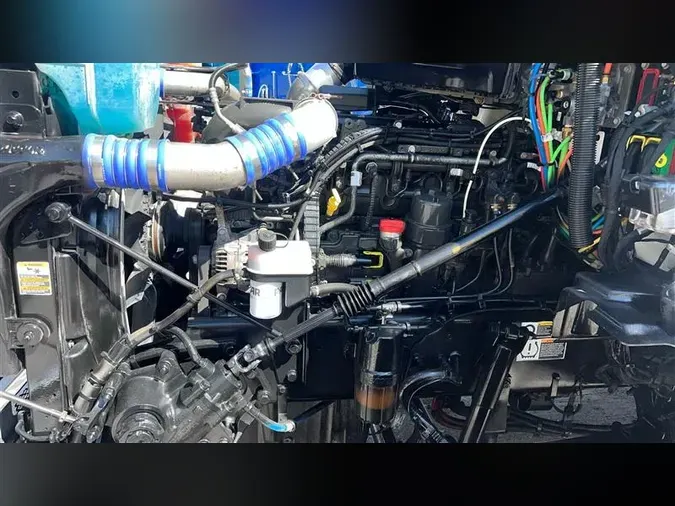 2022 KENWORTH T880