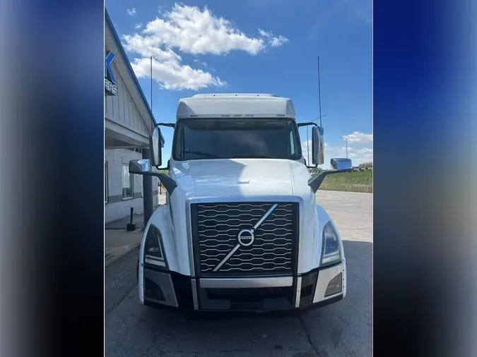 2019 VOLVO VNL64T740