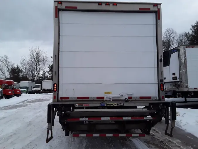 2018 FREIGHTLINER/MERCEDES M2 106