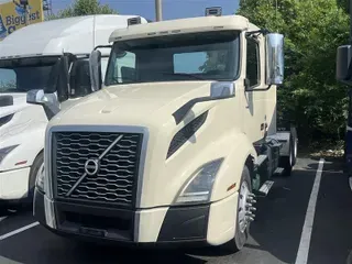 2020 VOLVO VNL300