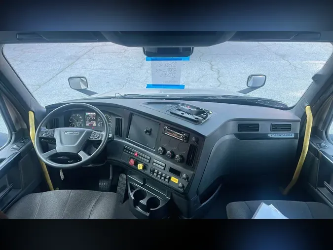 2023 Freightliner Cascadia 12610753a40885c04a1a71d9ce8ee96fddc