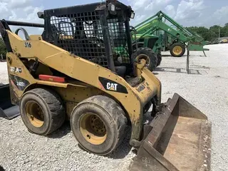 2010 Caterpillar 242B2