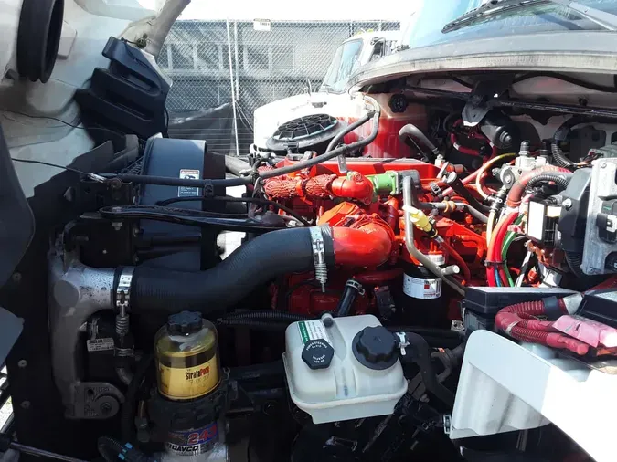 2016 FREIGHTLINER M2 106