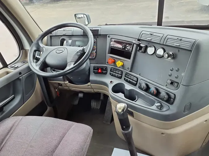 2020 FREIGHTLINER CASCADIA 113