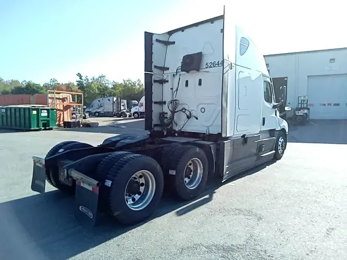 2022 Freightliner Cascadia 126