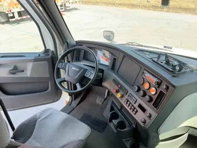 2019 Freightliner Cascadia