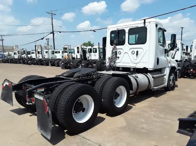 2020 FREIGHTLINER CASCADIA 125