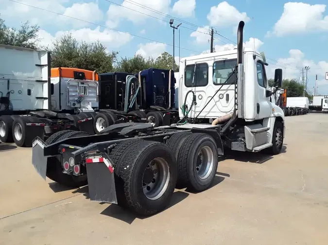 2019 FREIGHTLINER CASCADIA 125