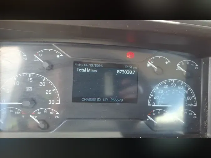 2020 Volvo VNL300