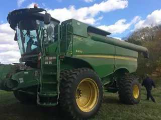 2012 John Deere S670