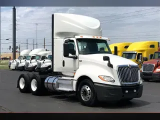 2019 INT LT625 6x4