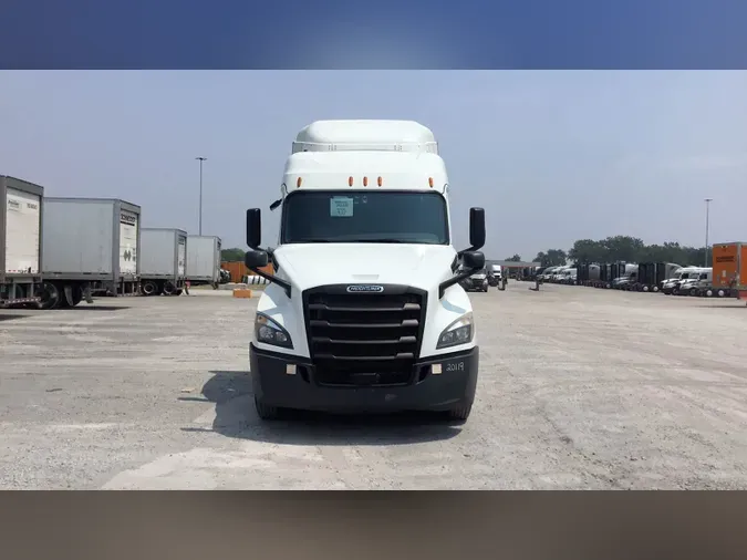 2020 Freightliner Cascadia 126