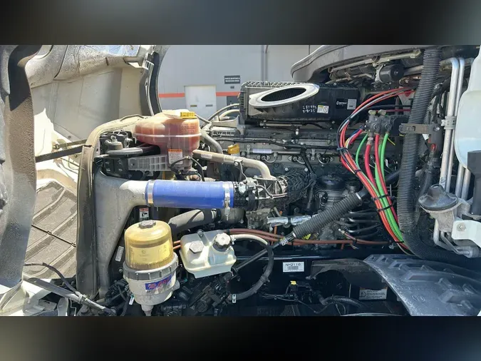 2023 Freightliner Cascadia 126